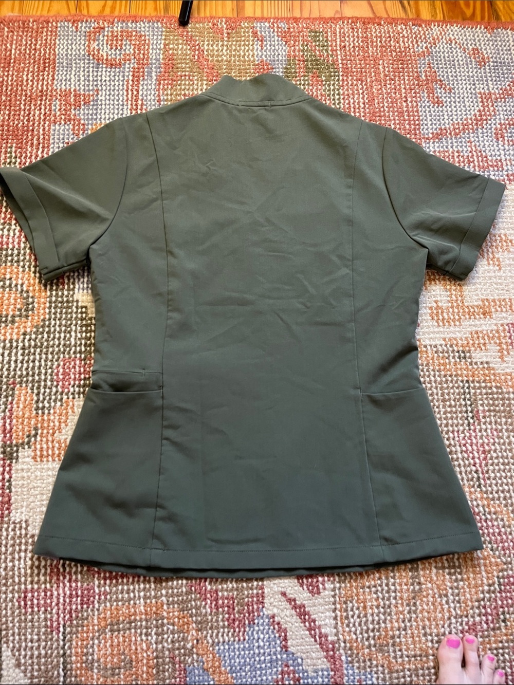 FIGS Inala Slim Scrub Top Green Size S - Picture 9 of 9
